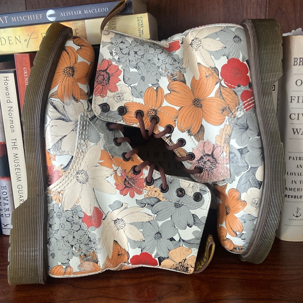 RARE! Dr. Martens 1460 Pascal Boot Floral Sand Sable Botanic Leather W Size 7 - Picture 14 of 15